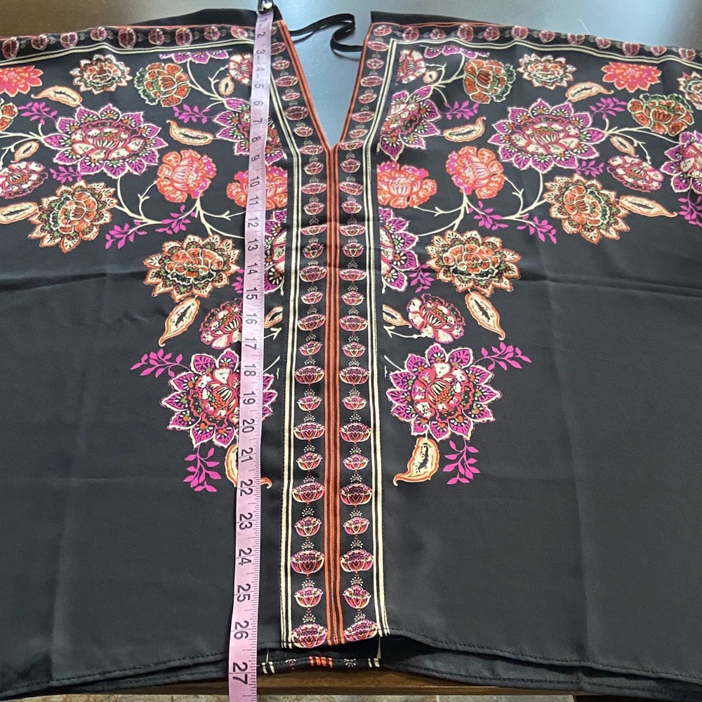 Sale! Vibrant Floral Patterned Women's Top with Bat Wings. Rose + Olive, size M - Picture 5 of 12